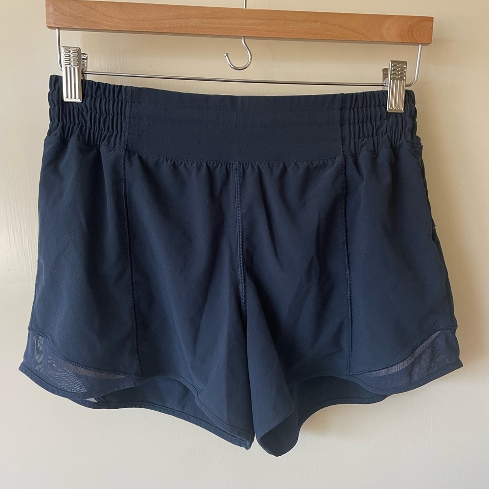 Lululemon Hotty Hot High-Rise Lined Short 4" *NAVY* size 8, lightly worn